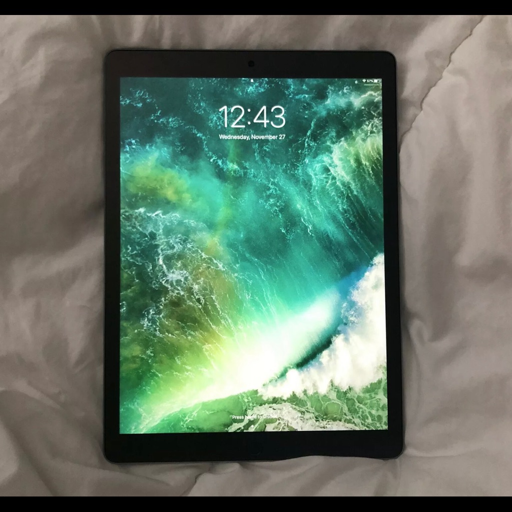 Ipad Pro 2nd Gen W/ Apple Pencil And Smart Cover